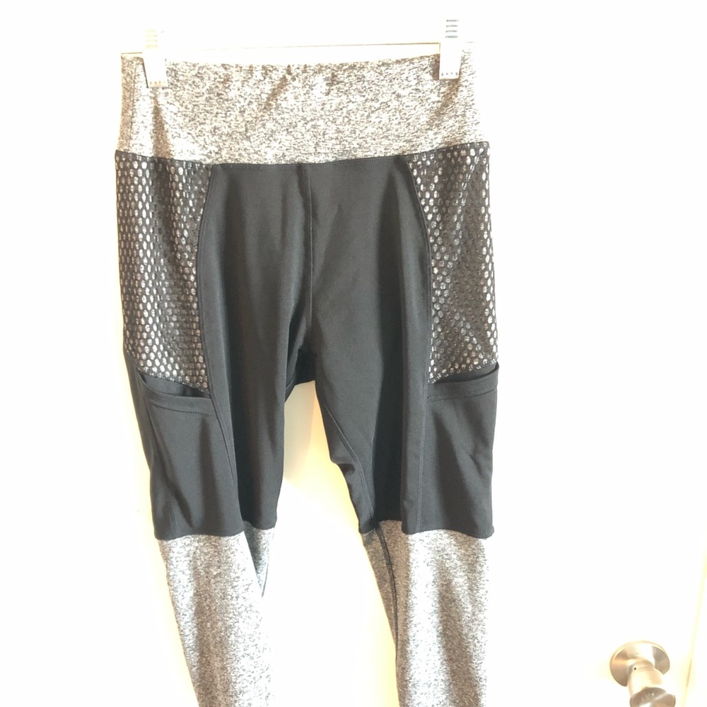 Pop Fit leggings size small